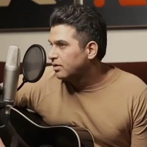 حمید عسکری در استودیو فیلمسازی کاتشو | خواننده و آهنگساز مطرح ایران